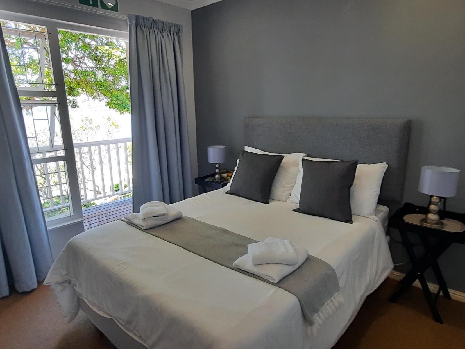 Phoenix Lodge and Waterside Accommodation