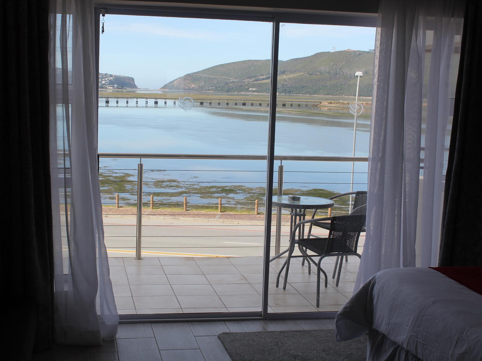 Phoenix Lodge and Waterside Accommodation