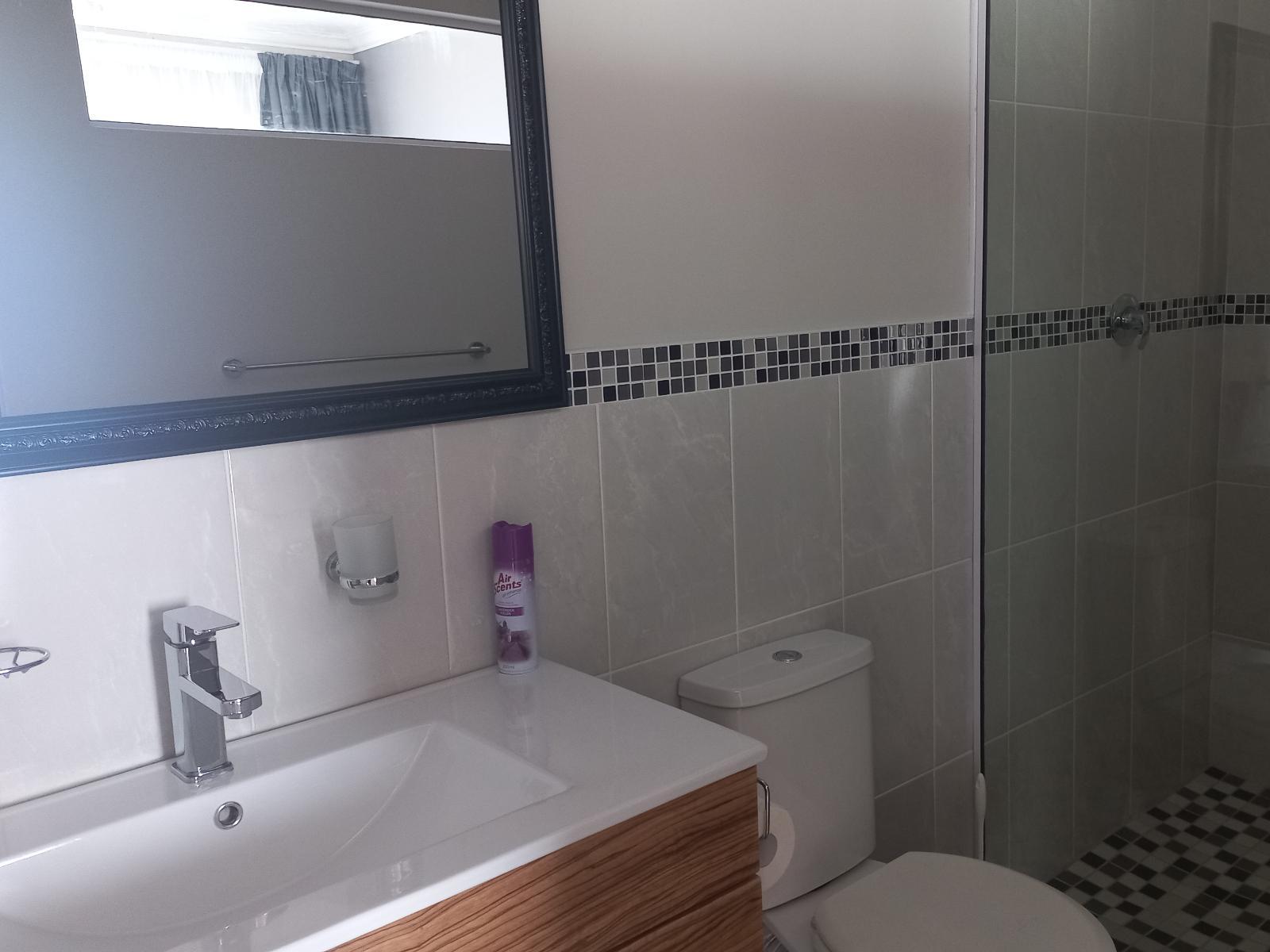 Phoenix Lodge and Waterside Accommodation