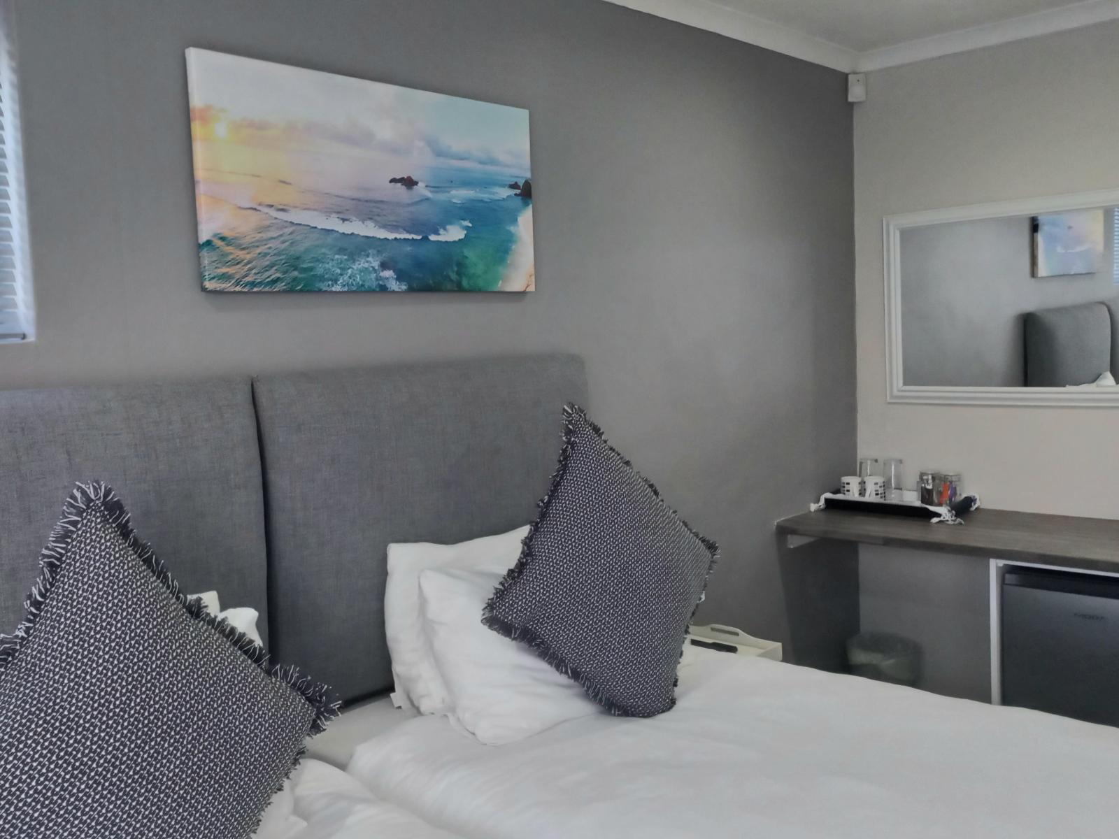 Phoenix Lodge and Waterside Accommodation