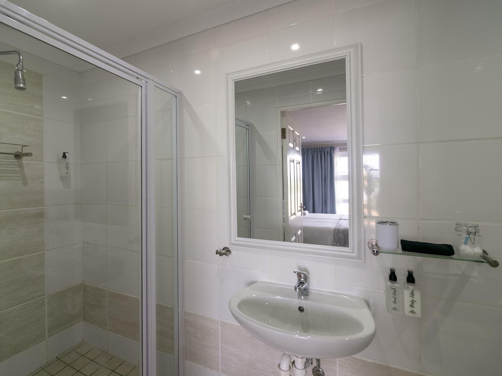 Phoenix Lodge and Waterside Accommodation