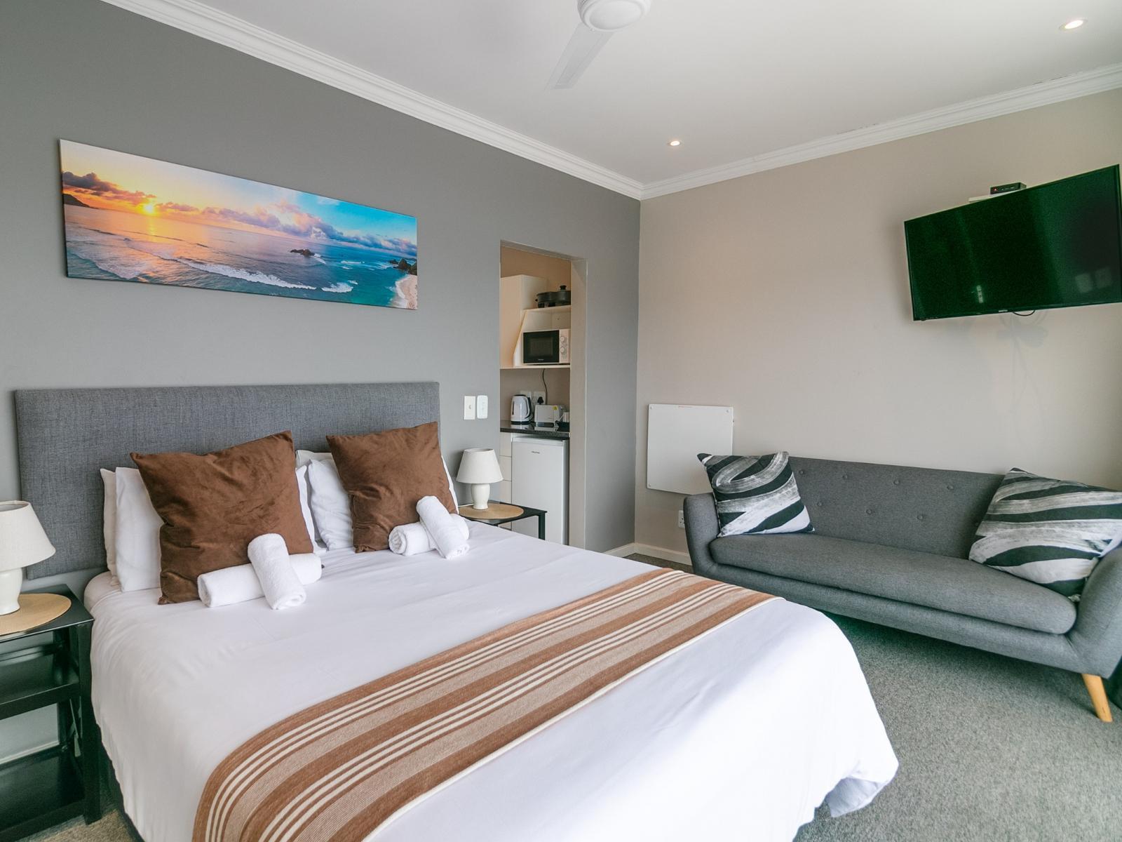 Phoenix Lodge and Waterside Accommodation