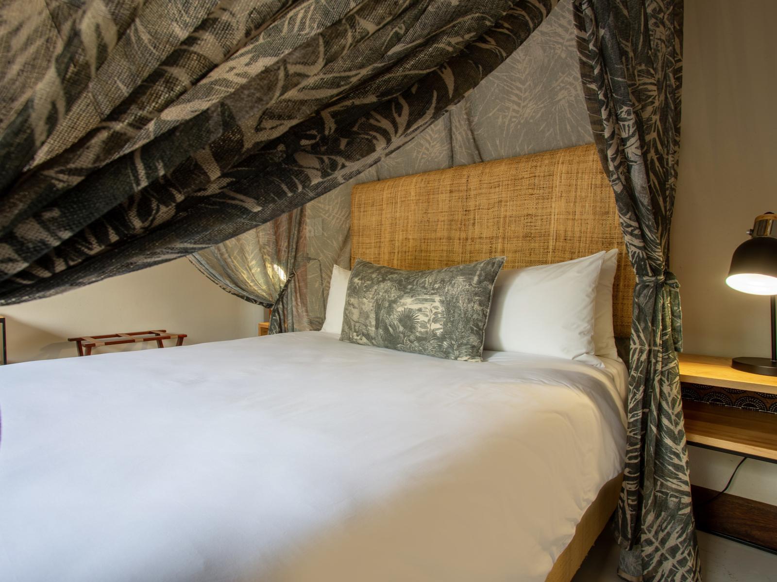 Roomtype 7: Bed Moya Safari Lodge & Villa