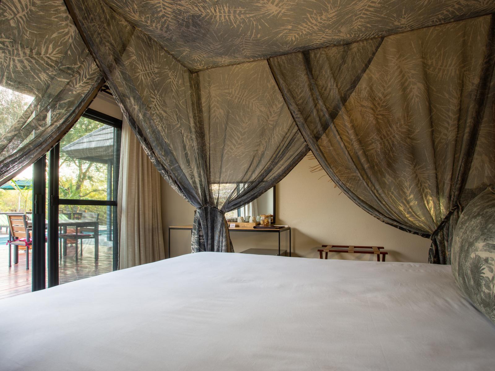 Roomtype 7: Bed Moya Safari Lodge & Villa