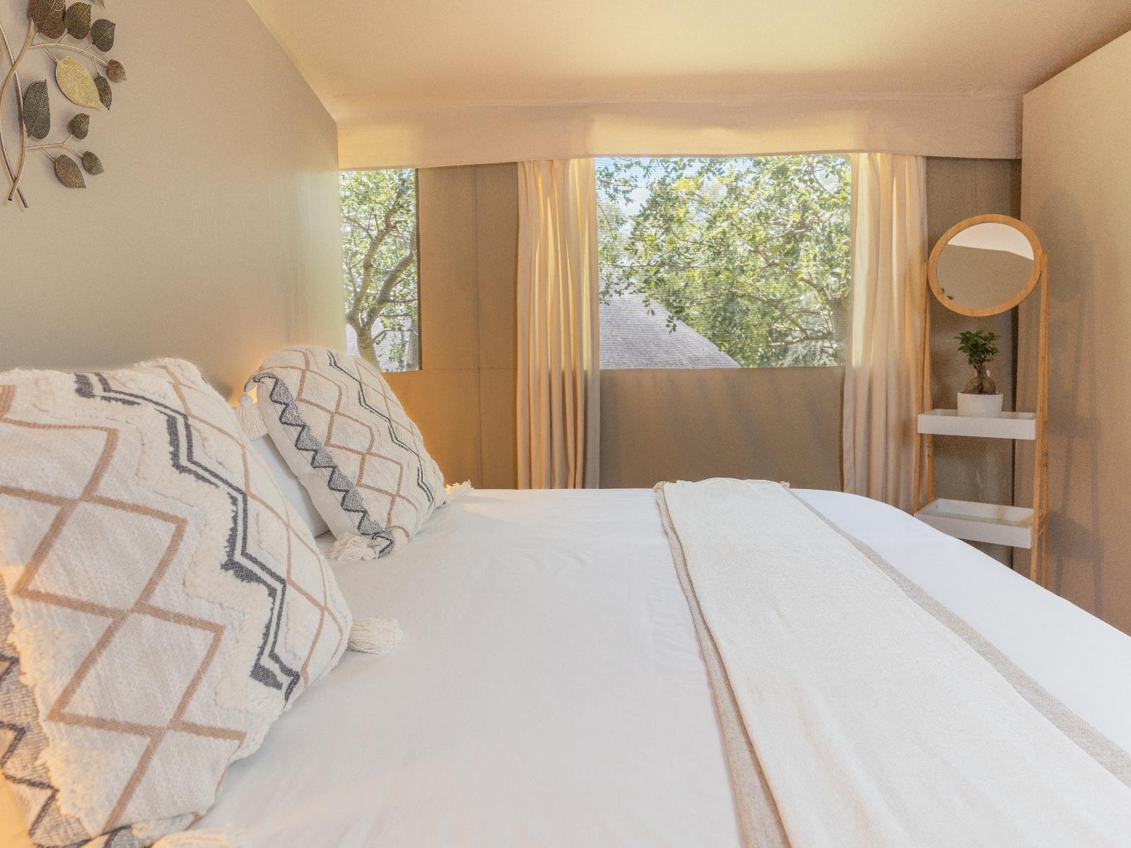 Roomtype 5: Bed Emhosheni River Lodge