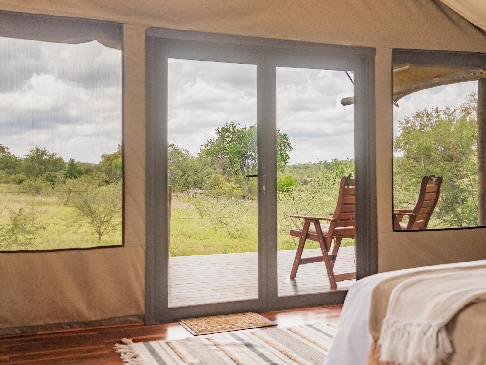 Roomtype 5: View (from property/room) Emhosheni River Lodge