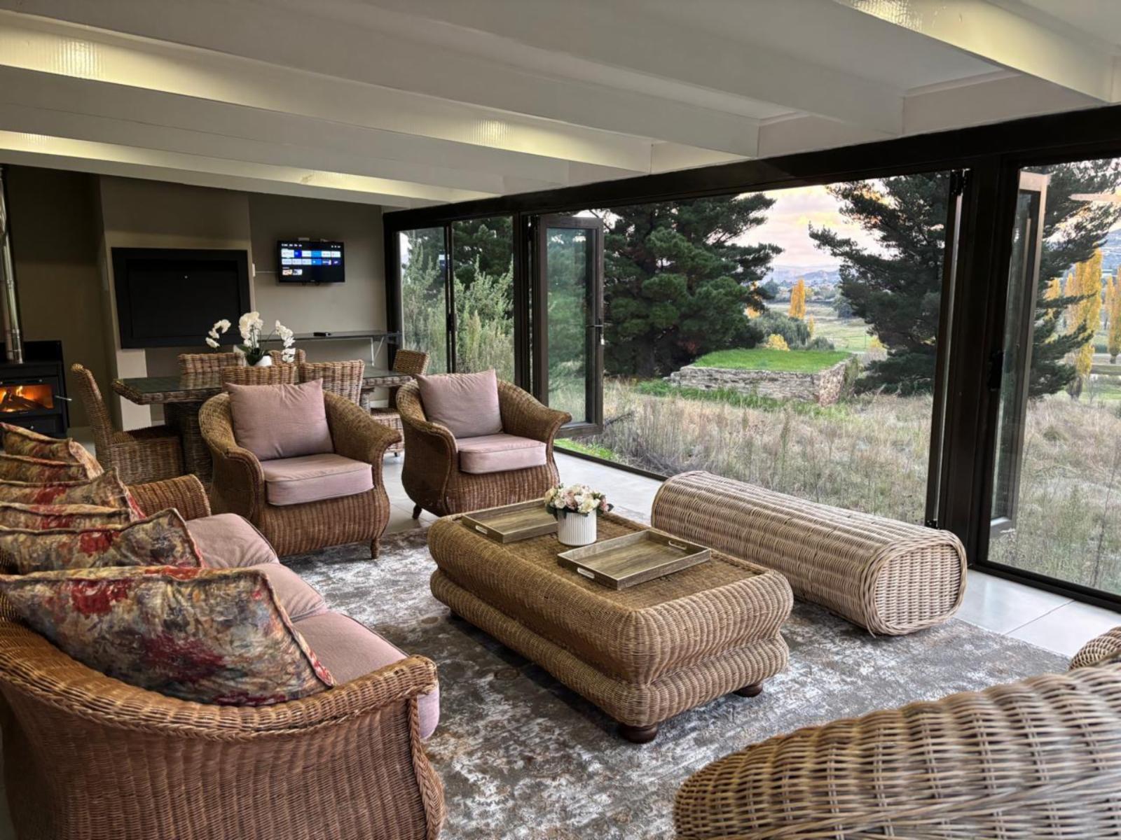 105,107,127,128 Clarens Golf Villas