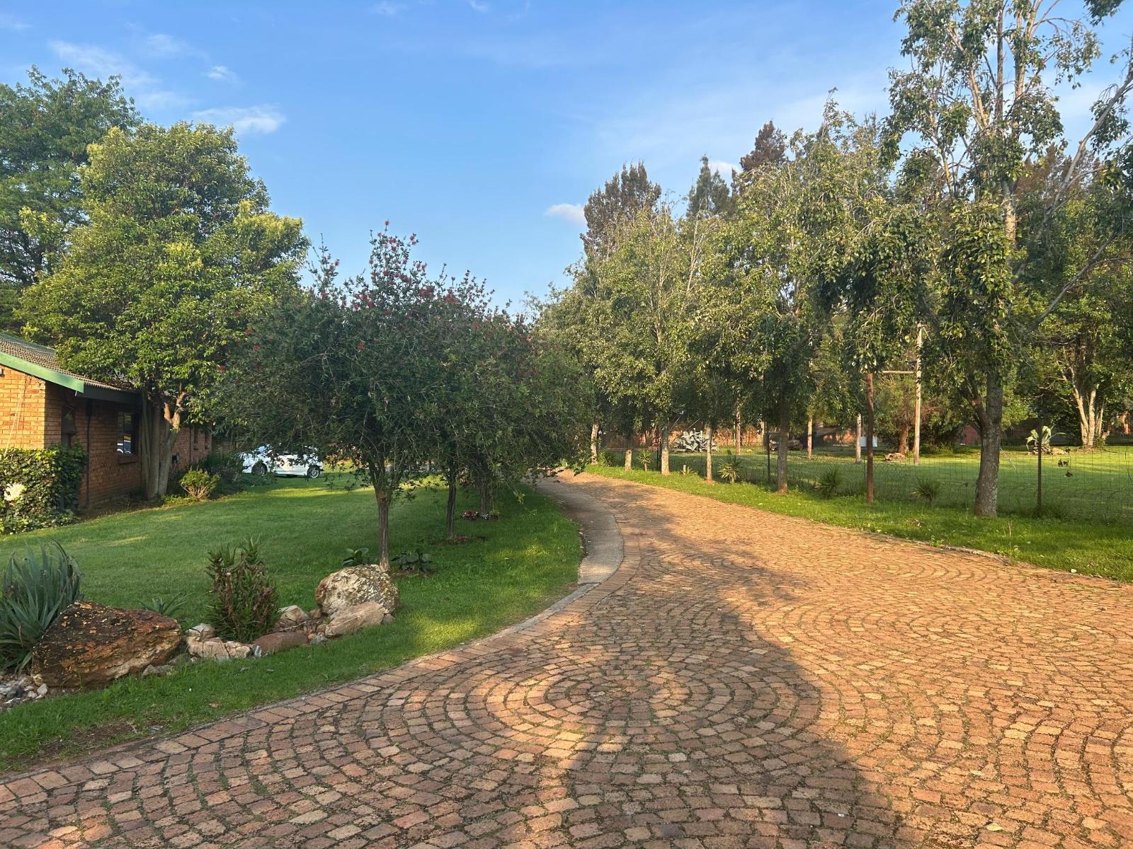 Airport Bird & Game Lodge