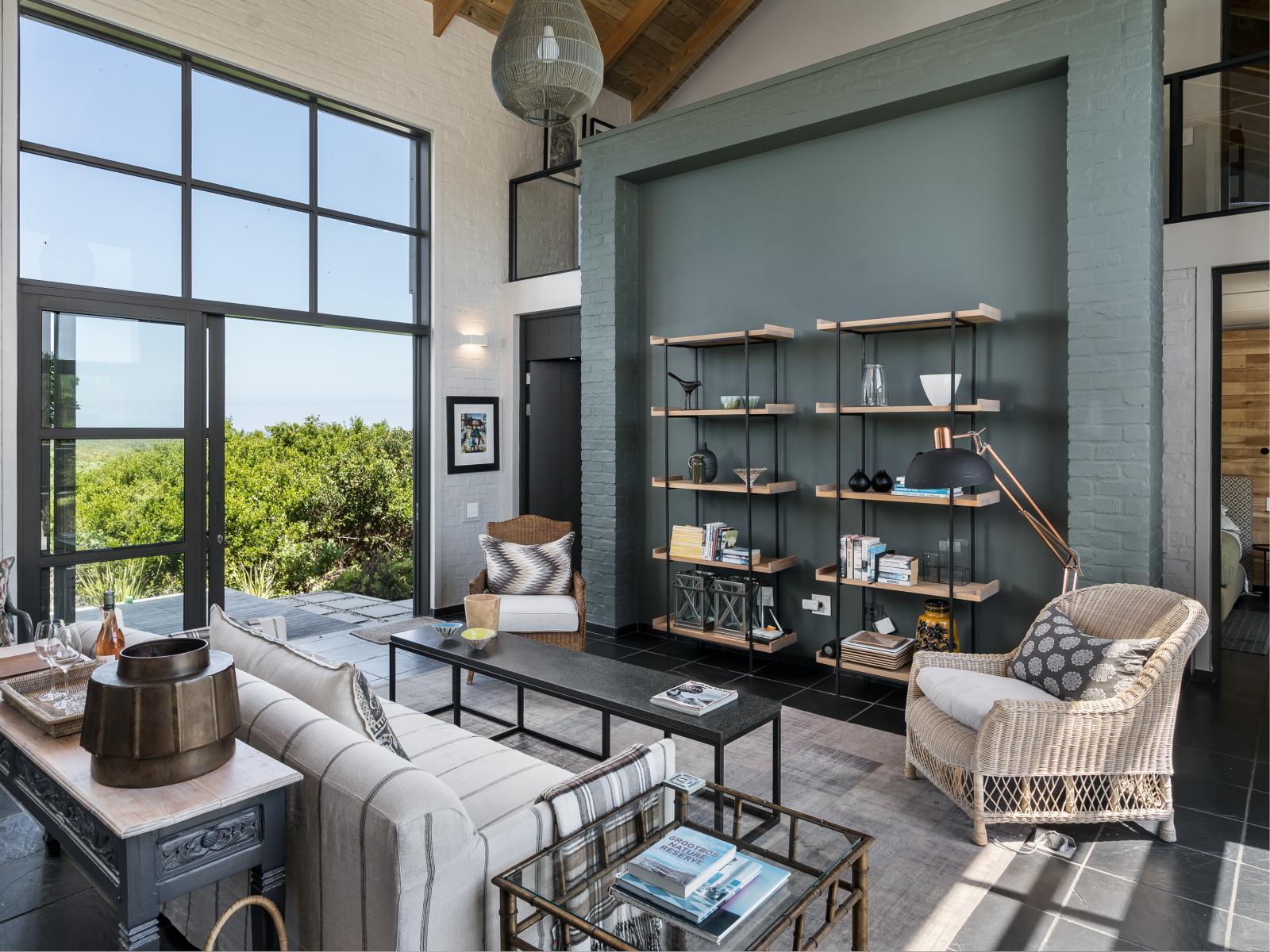 Romansbaai Collection