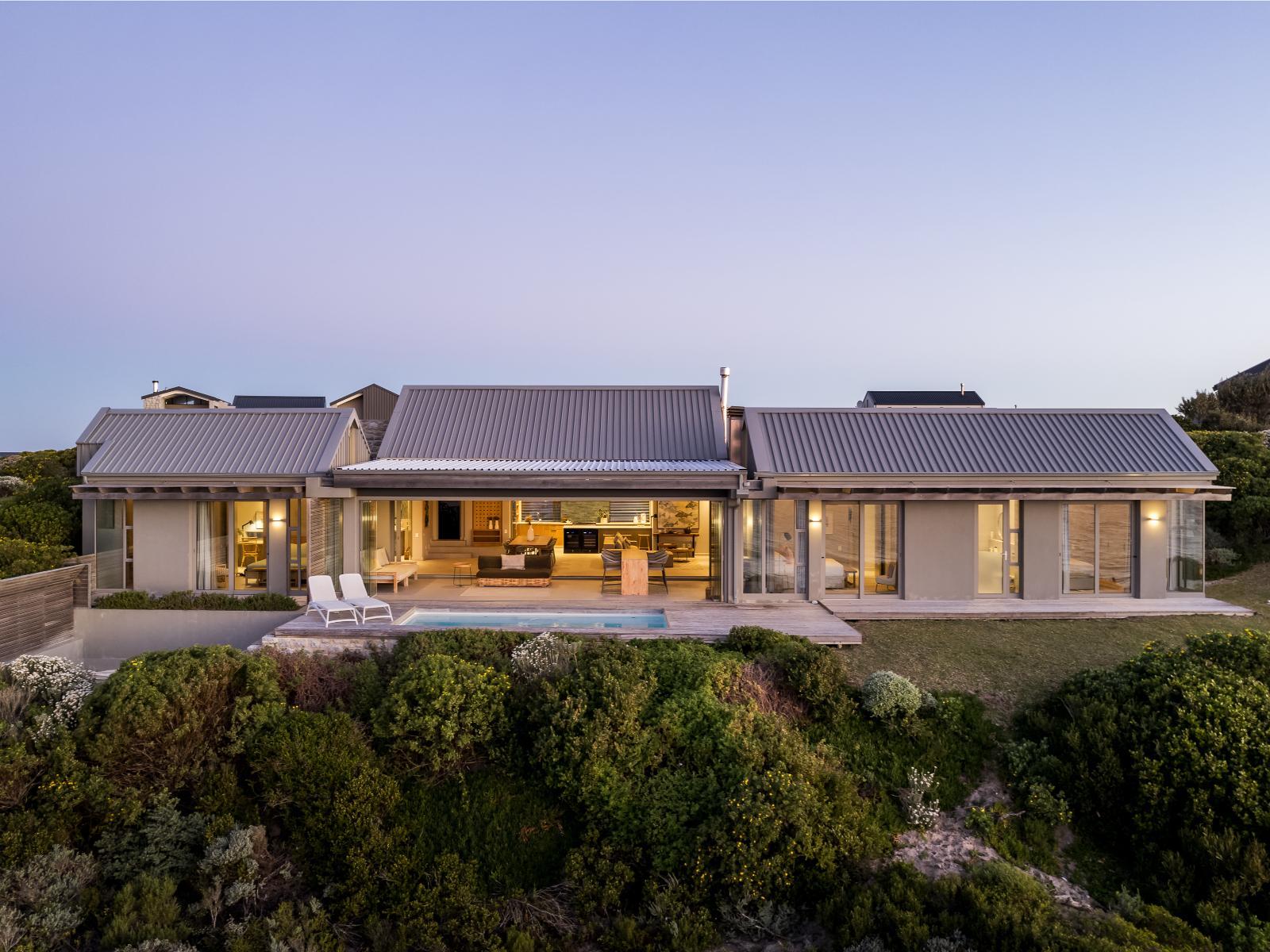 Romansbaai Collection