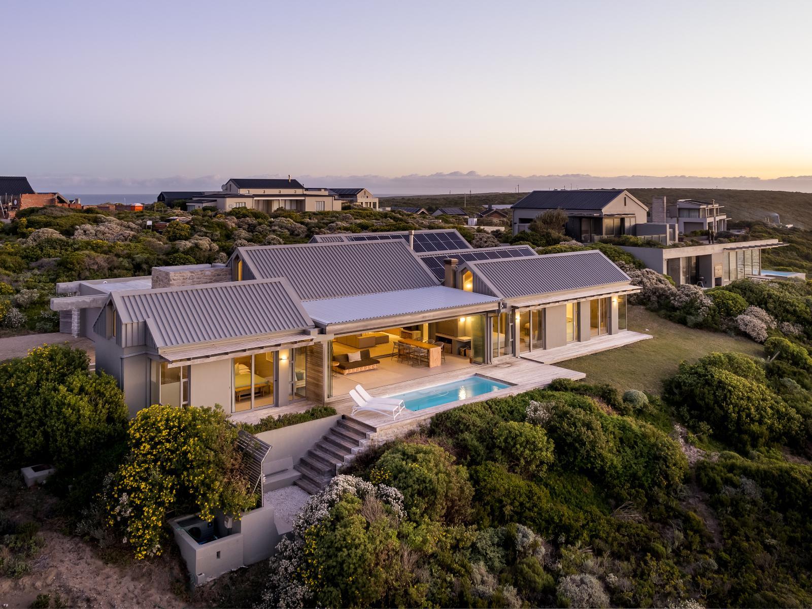 Romansbaai Collection