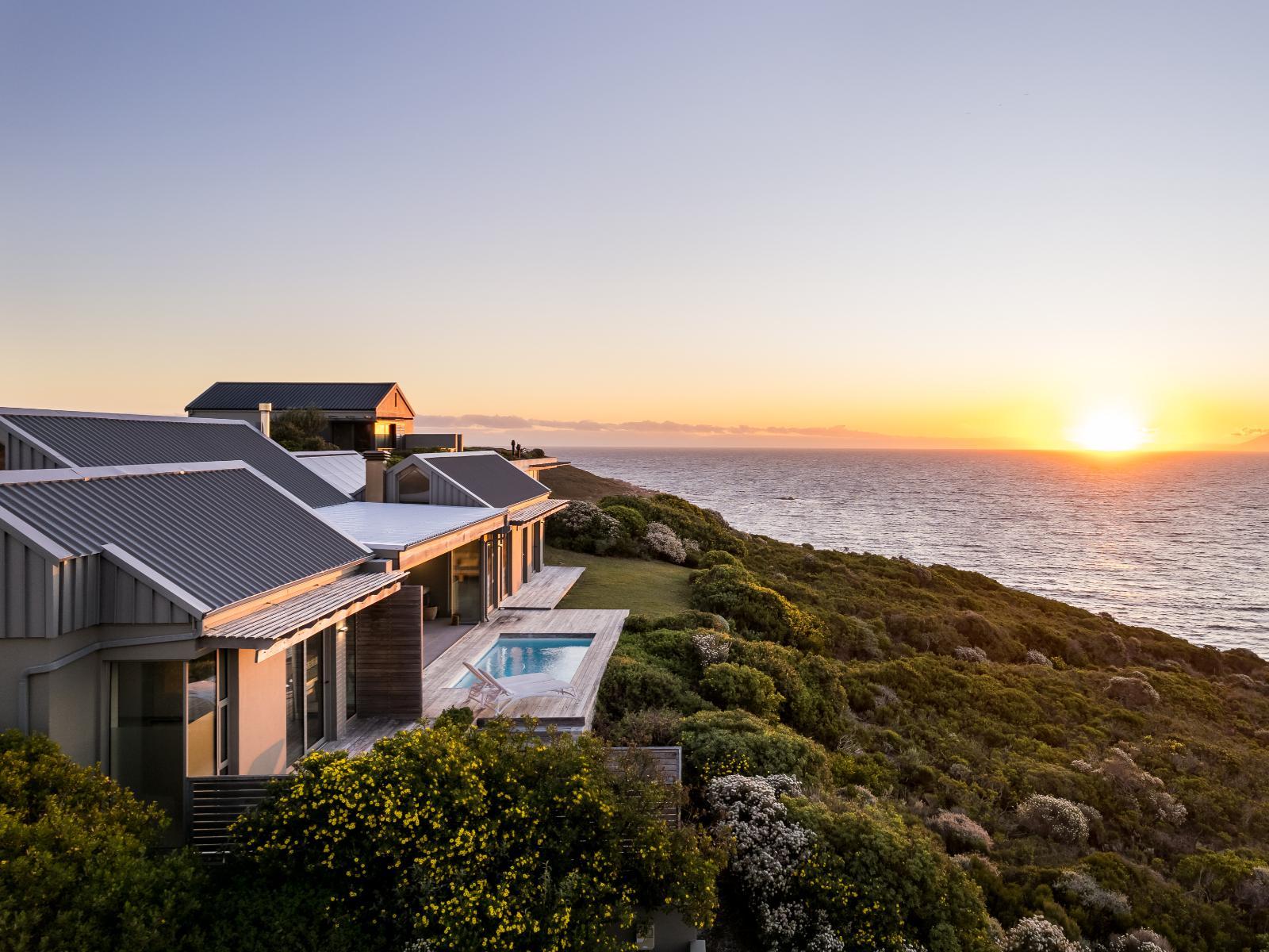 Romansbaai Collection