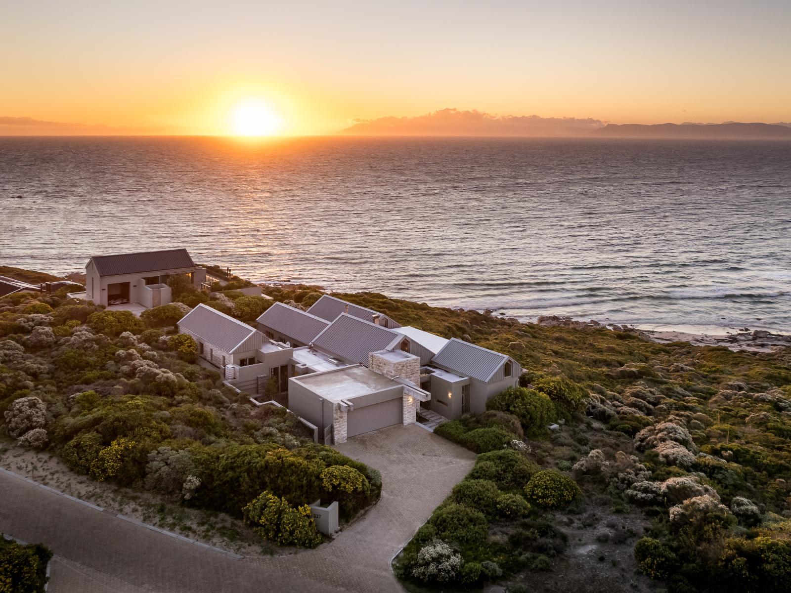 Romansbaai Collection