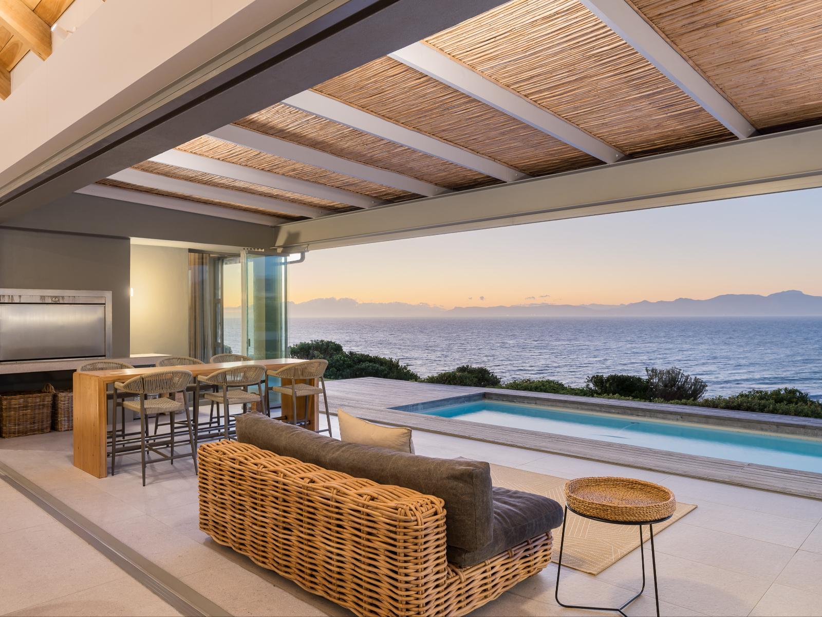 Romansbaai Collection