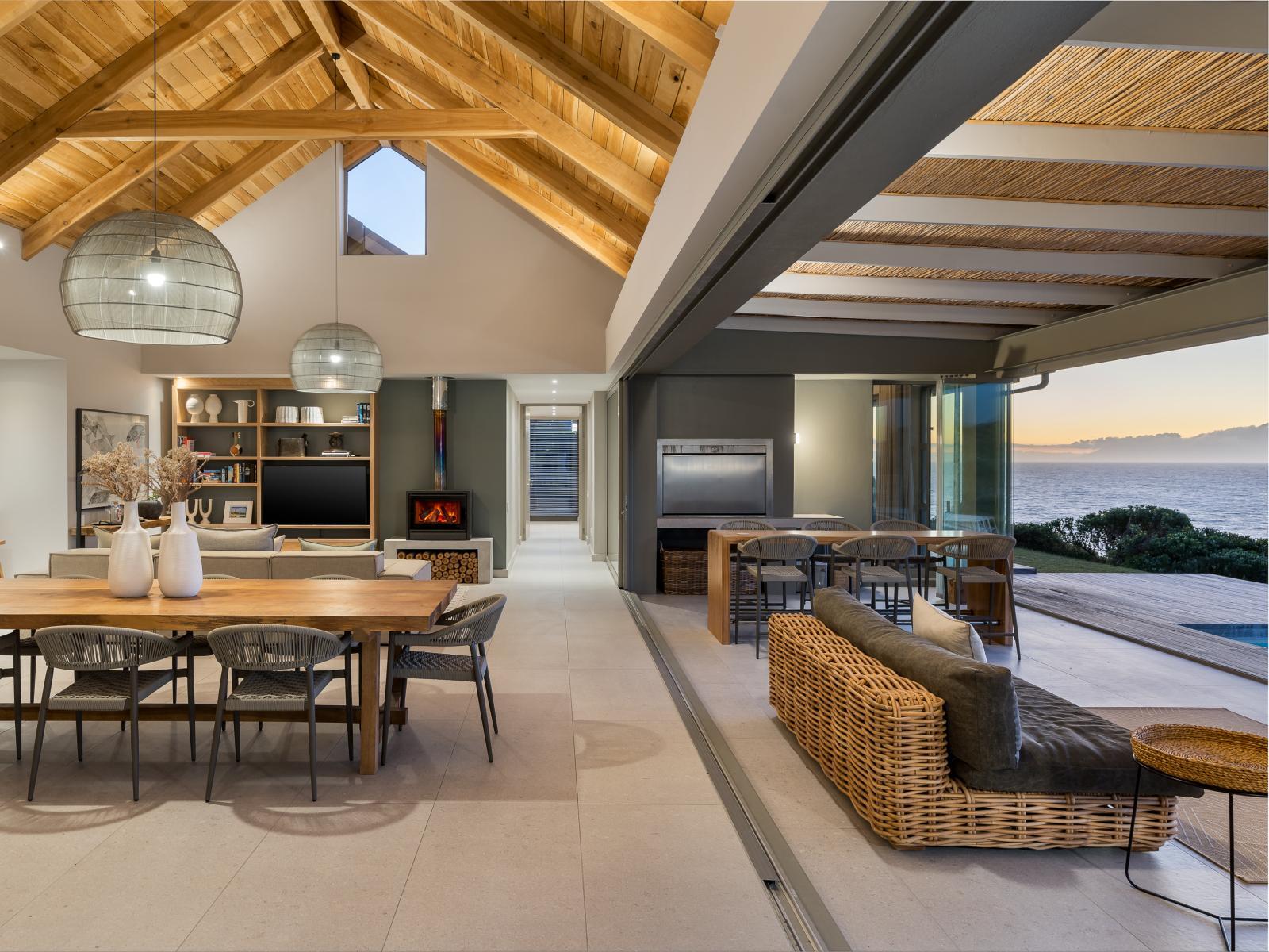Romansbaai Collection