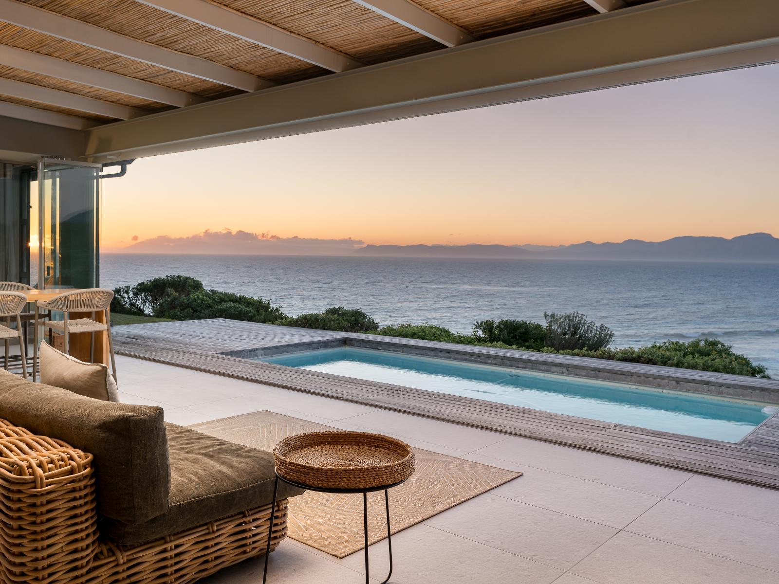 Romansbaai Collection