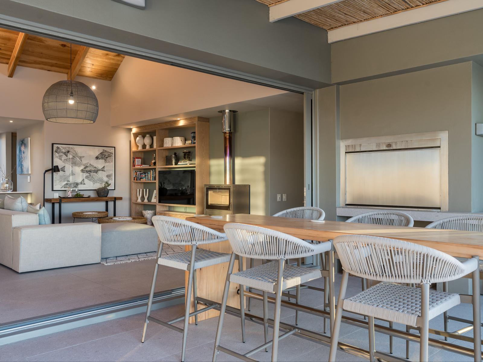 Romansbaai Collection