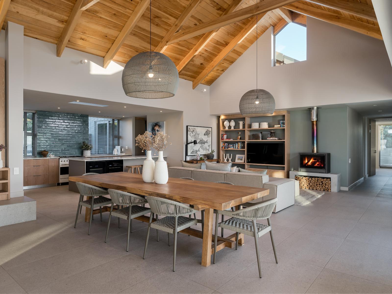 Romansbaai Collection