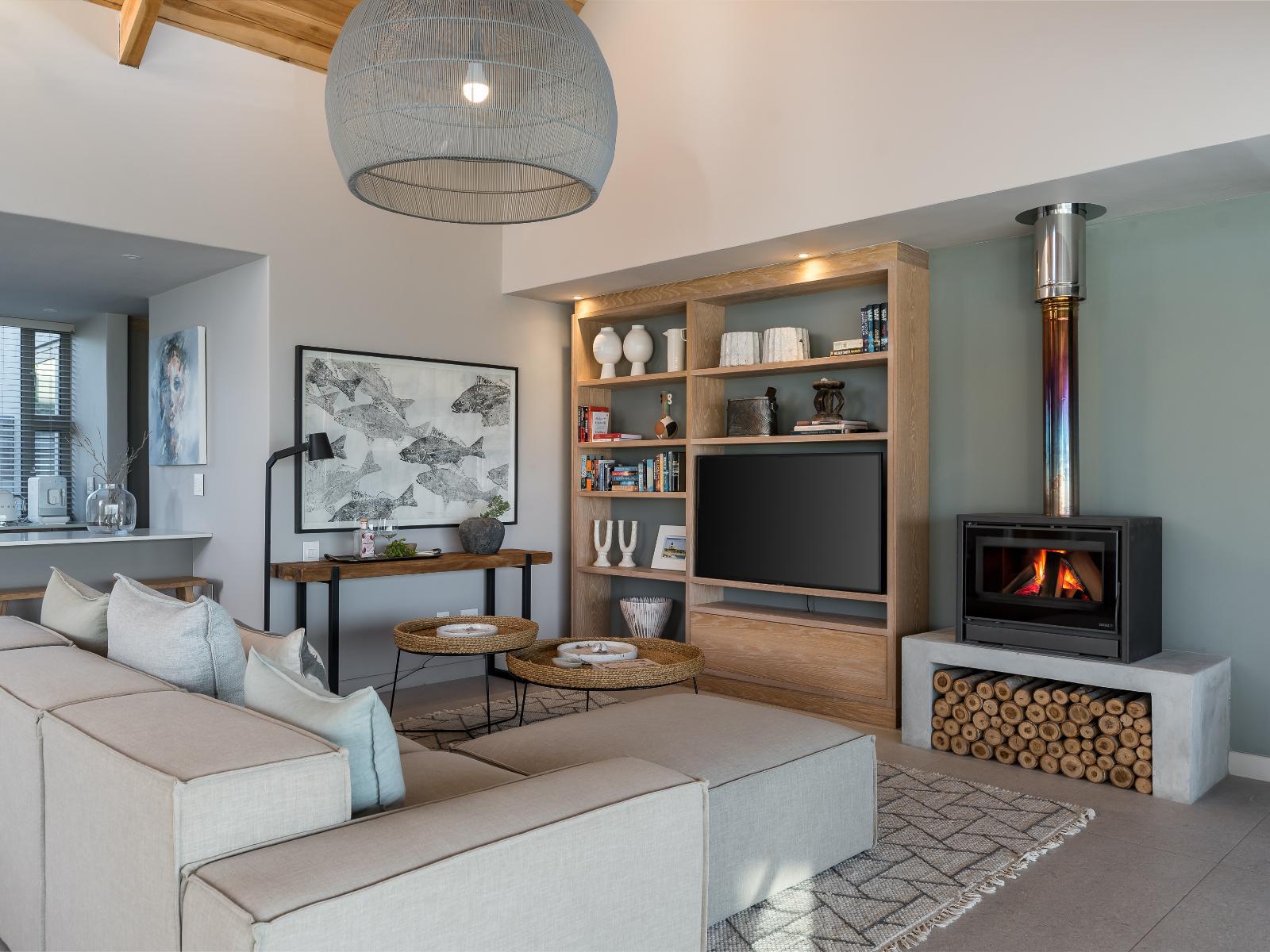 Romansbaai Collection