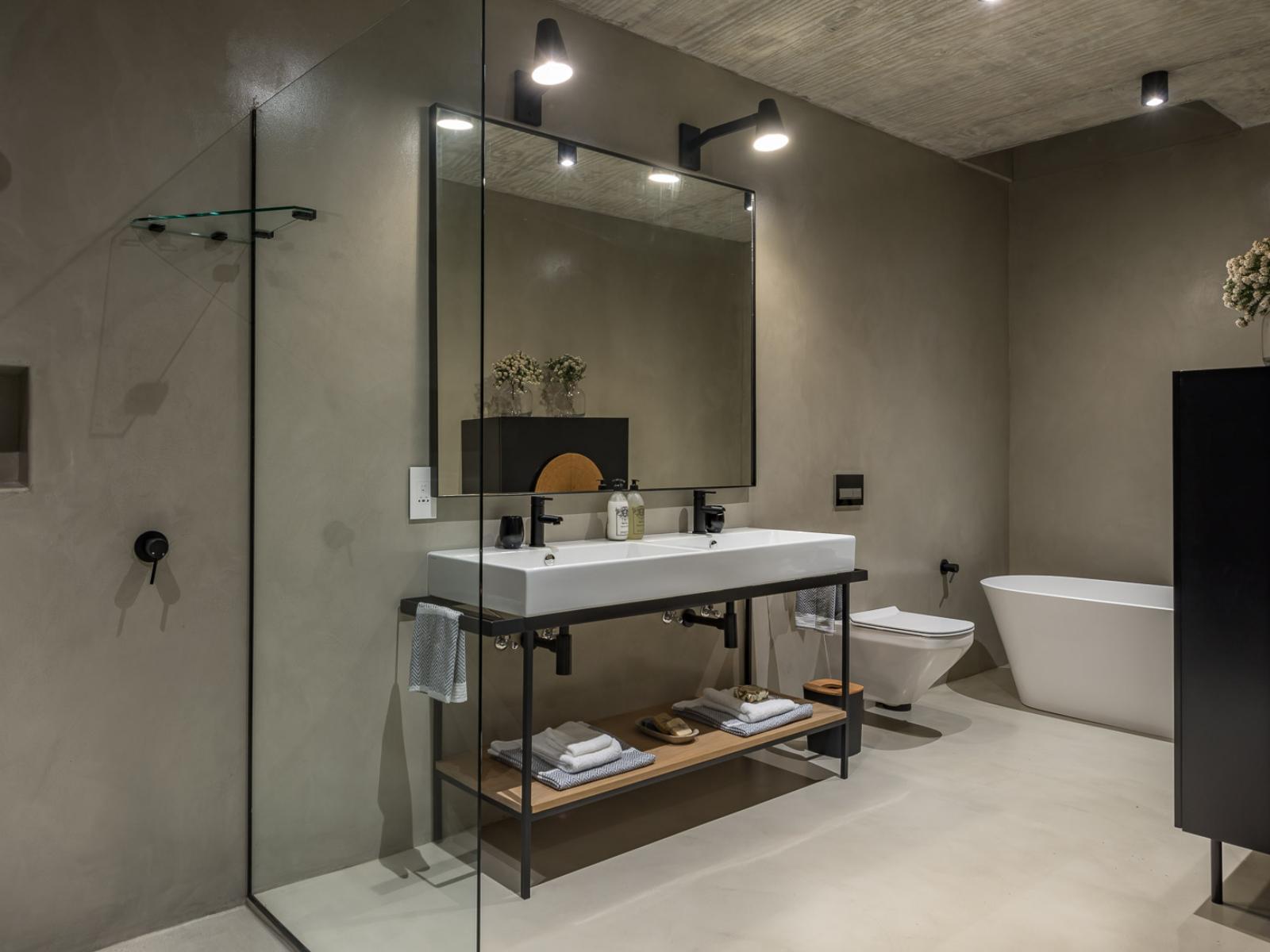 Romansbaai Collection