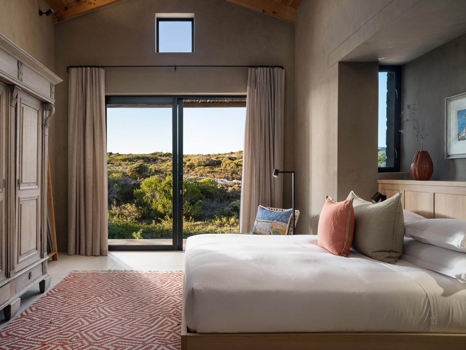 Romansbaai Collection