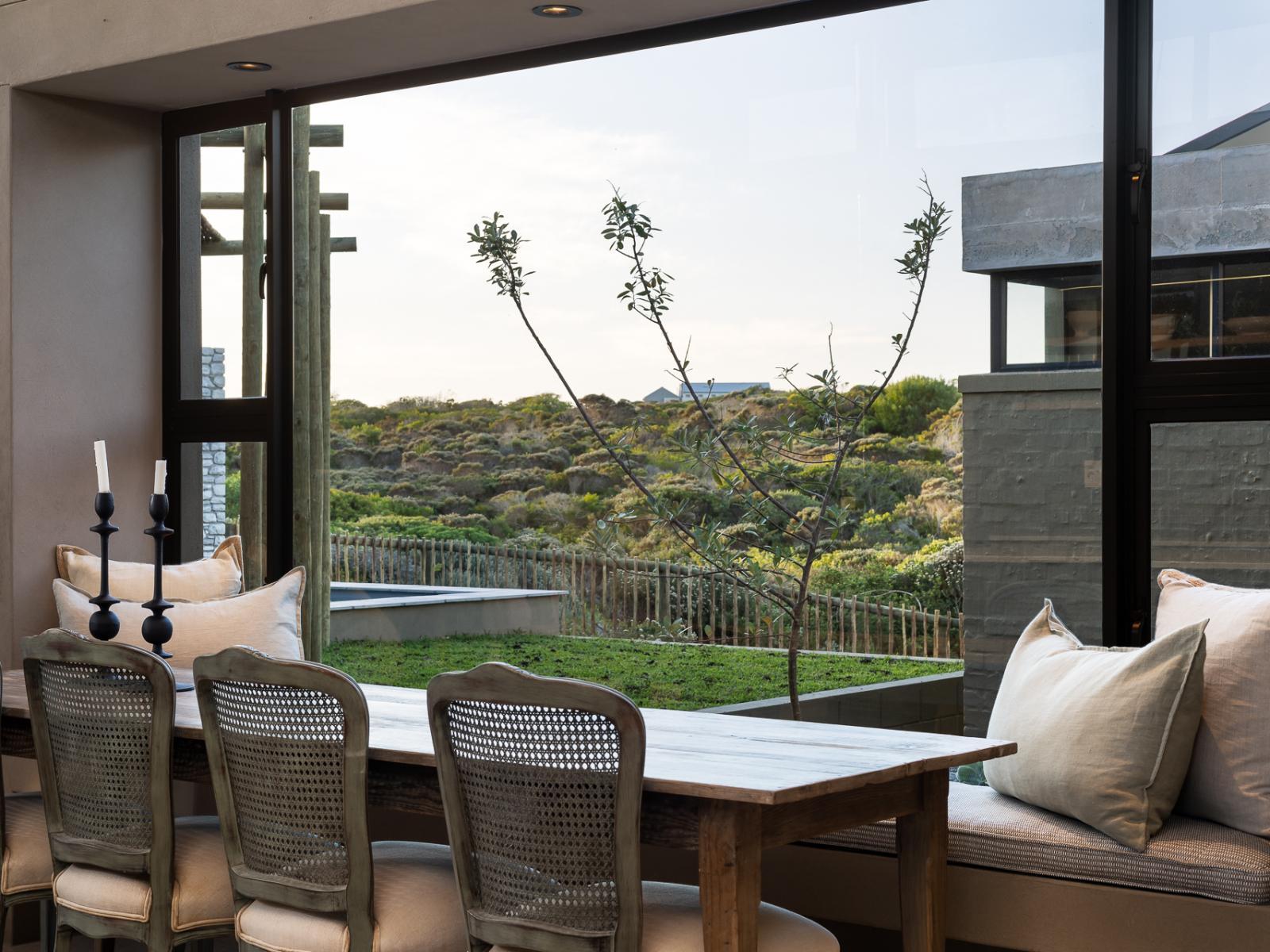 Romansbaai Collection