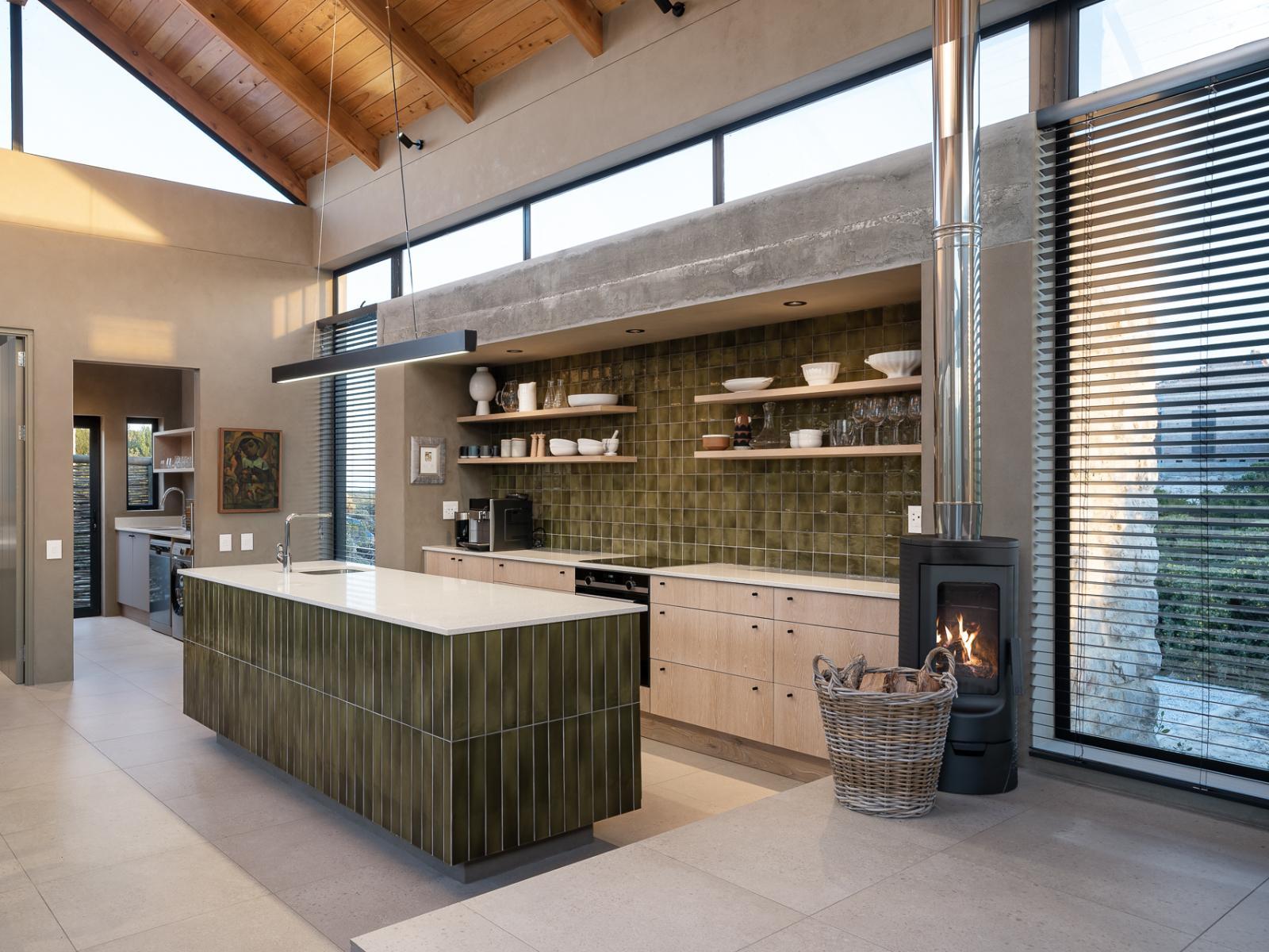 Romansbaai Collection