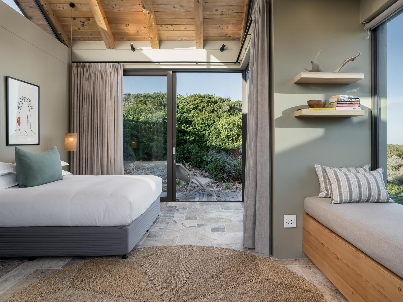 Romansbaai Collection