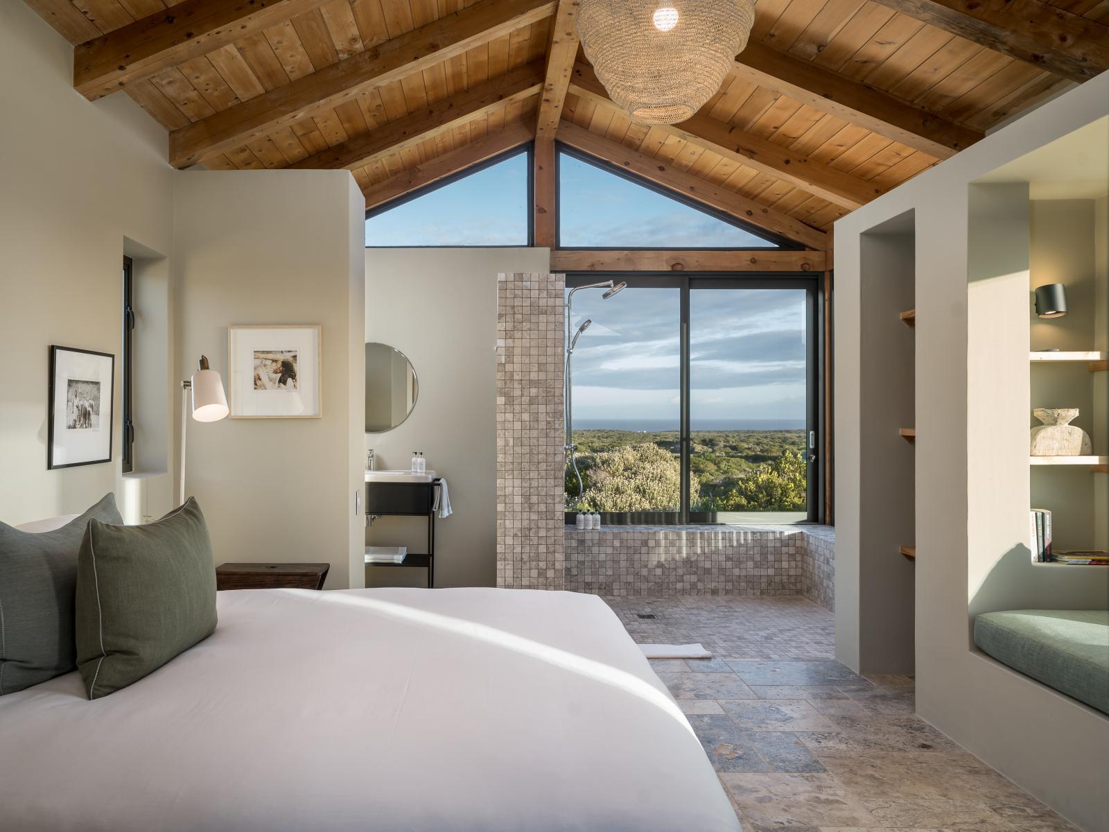 Romansbaai Collection