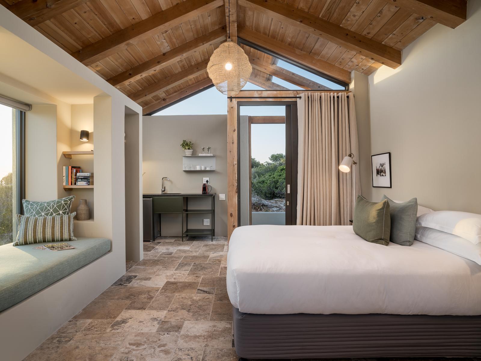 Romansbaai Collection