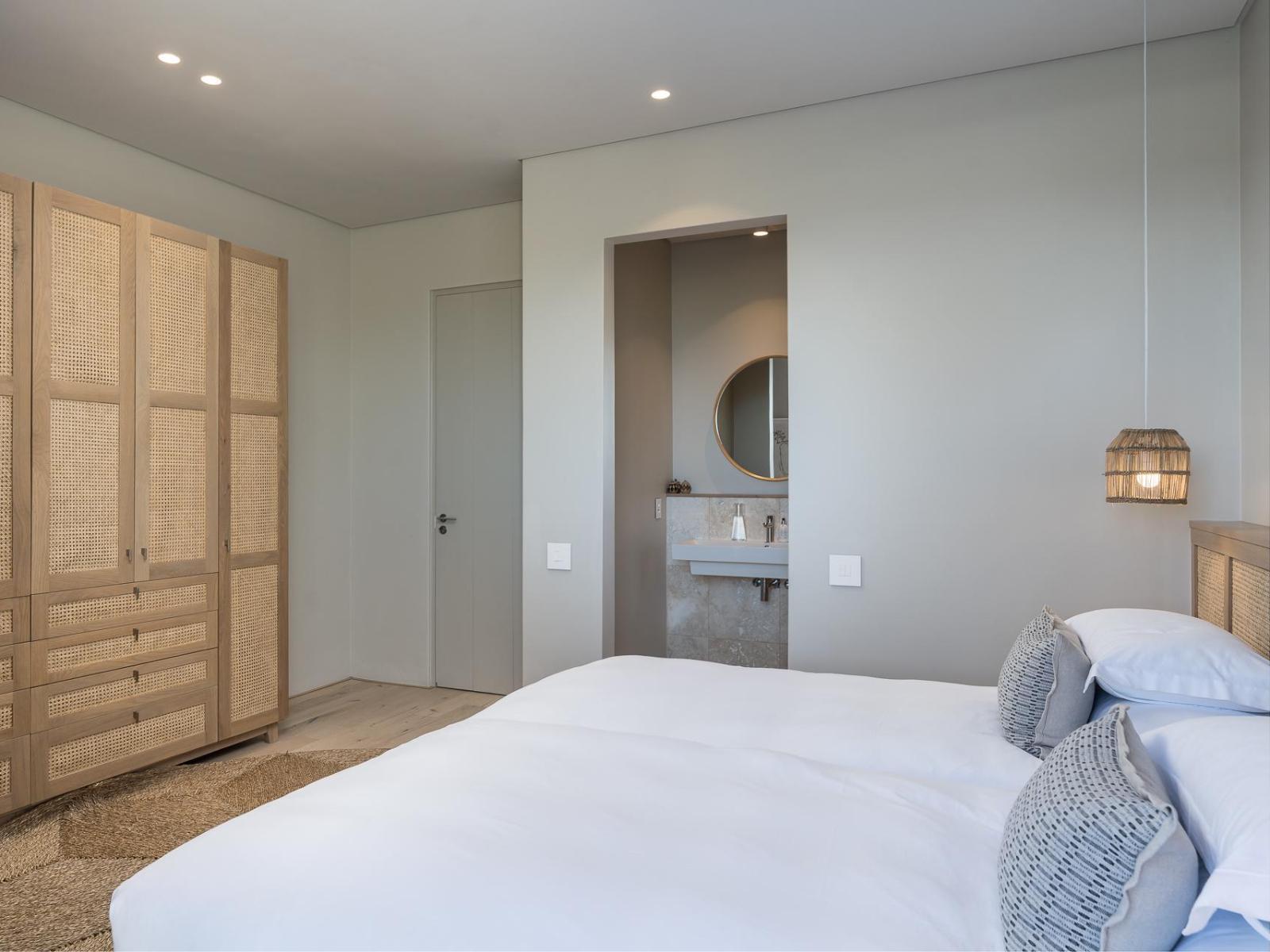 Romansbaai Collection