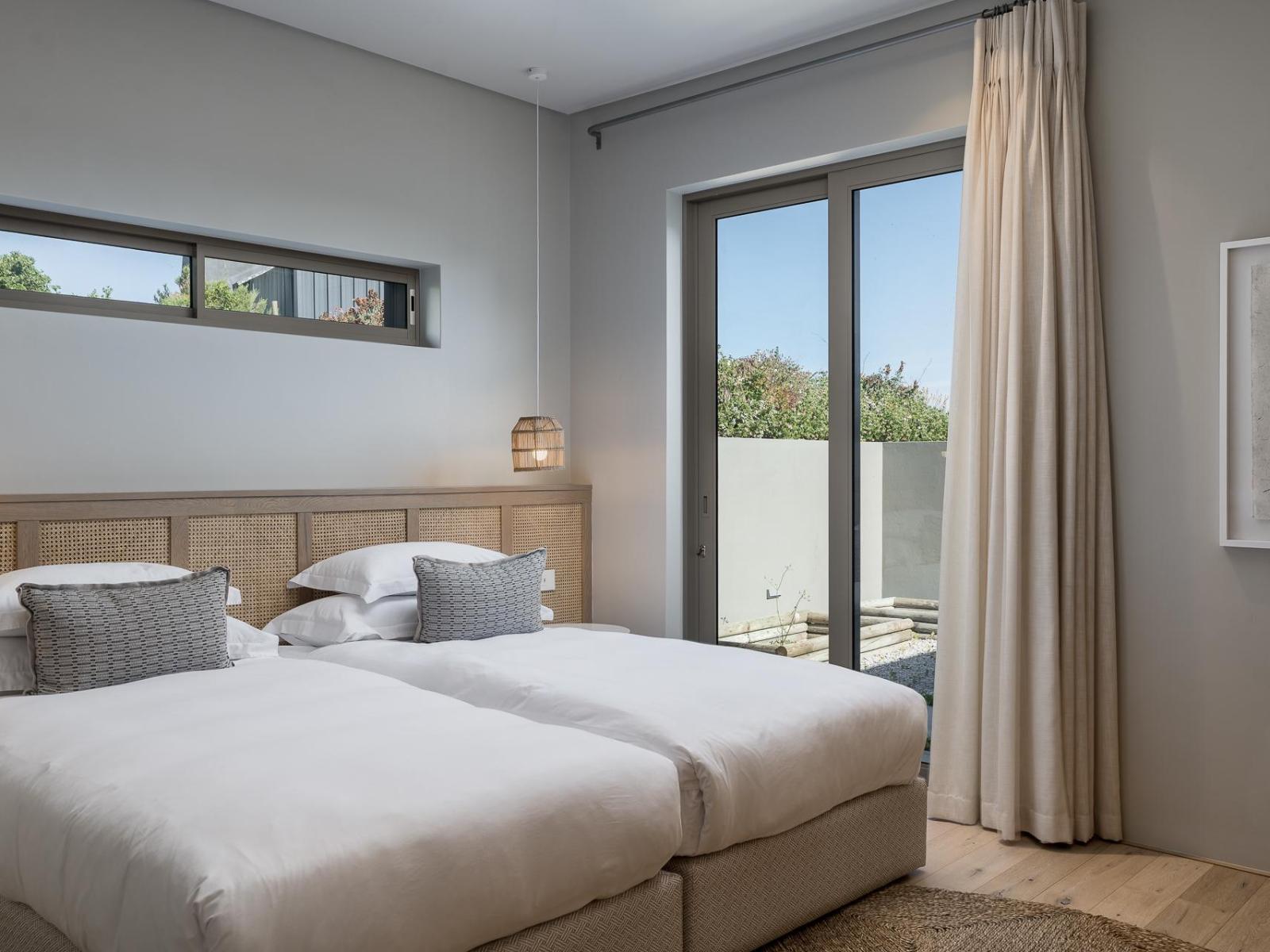Romansbaai Collection