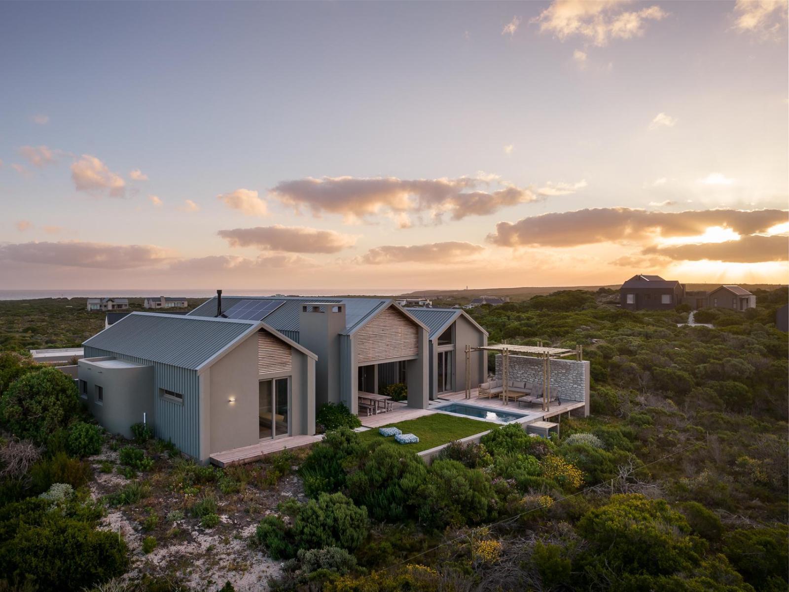 Romansbaai Collection