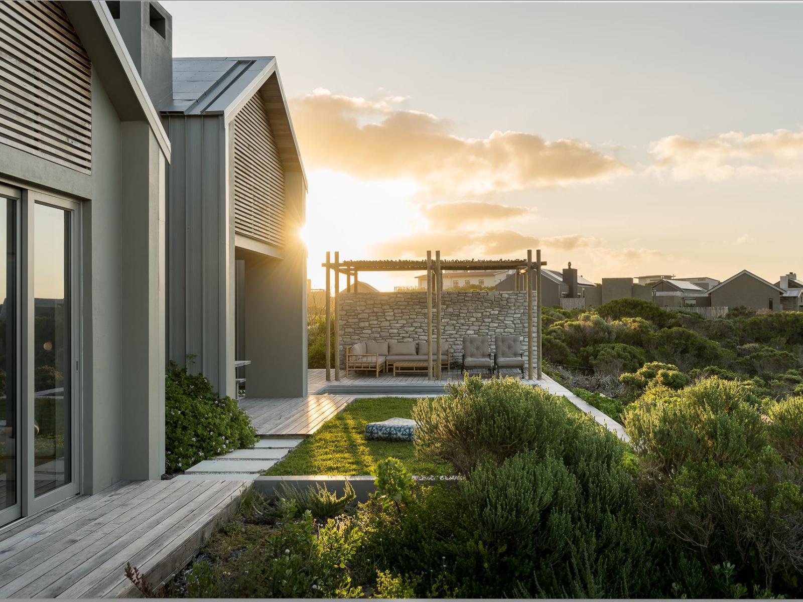 Romansbaai Collection