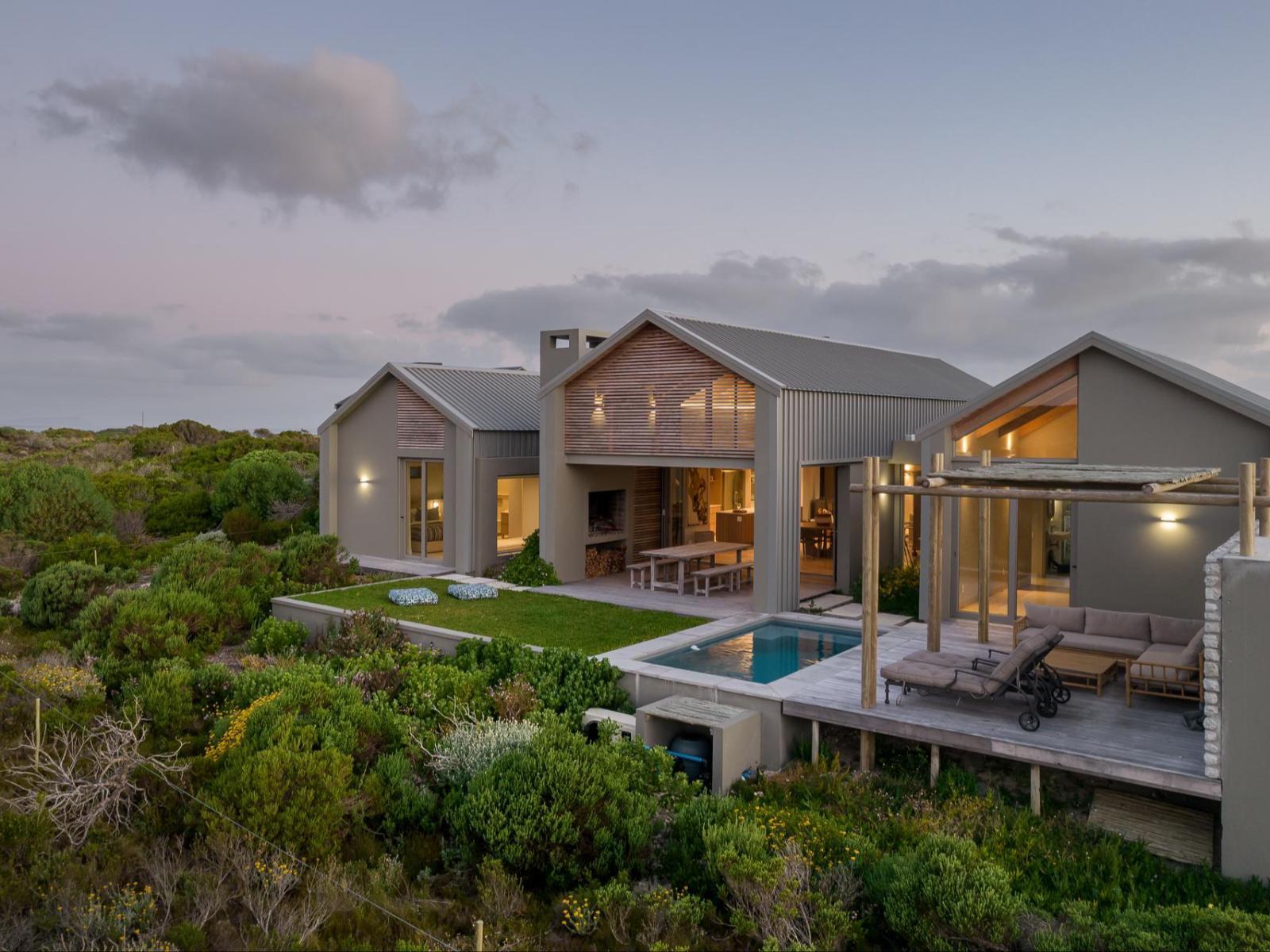 Romansbaai Collection