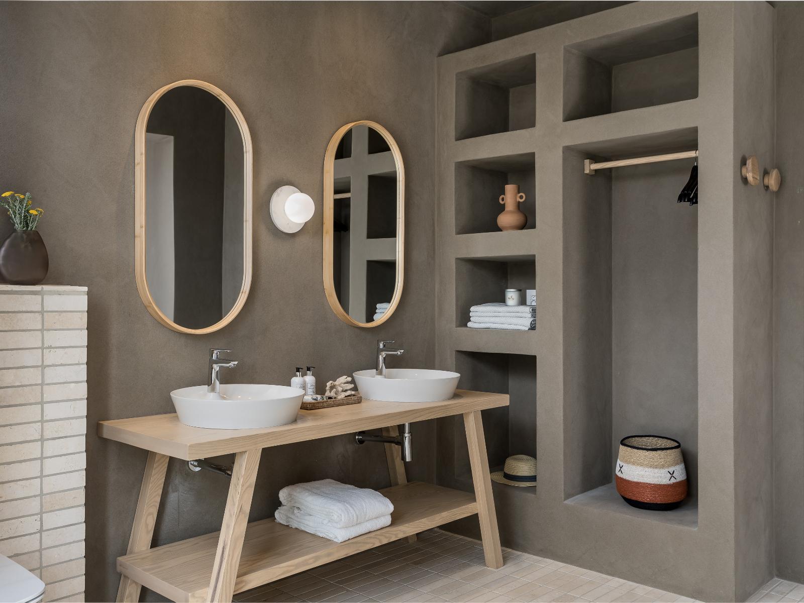 Romansbaai Collection