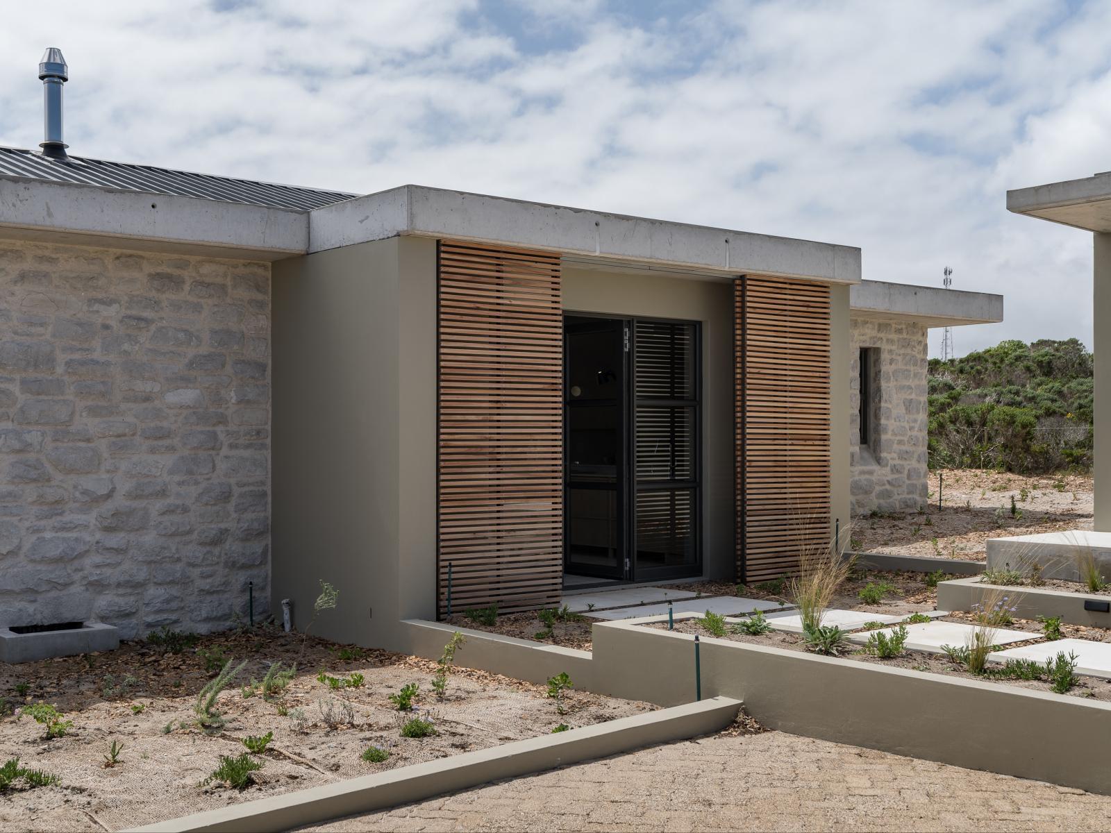 Romansbaai Collection