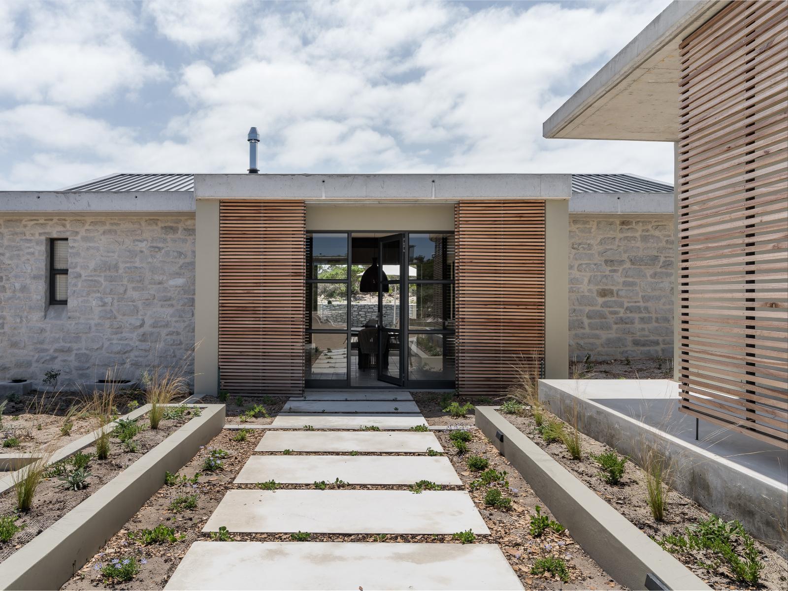 Romansbaai Collection