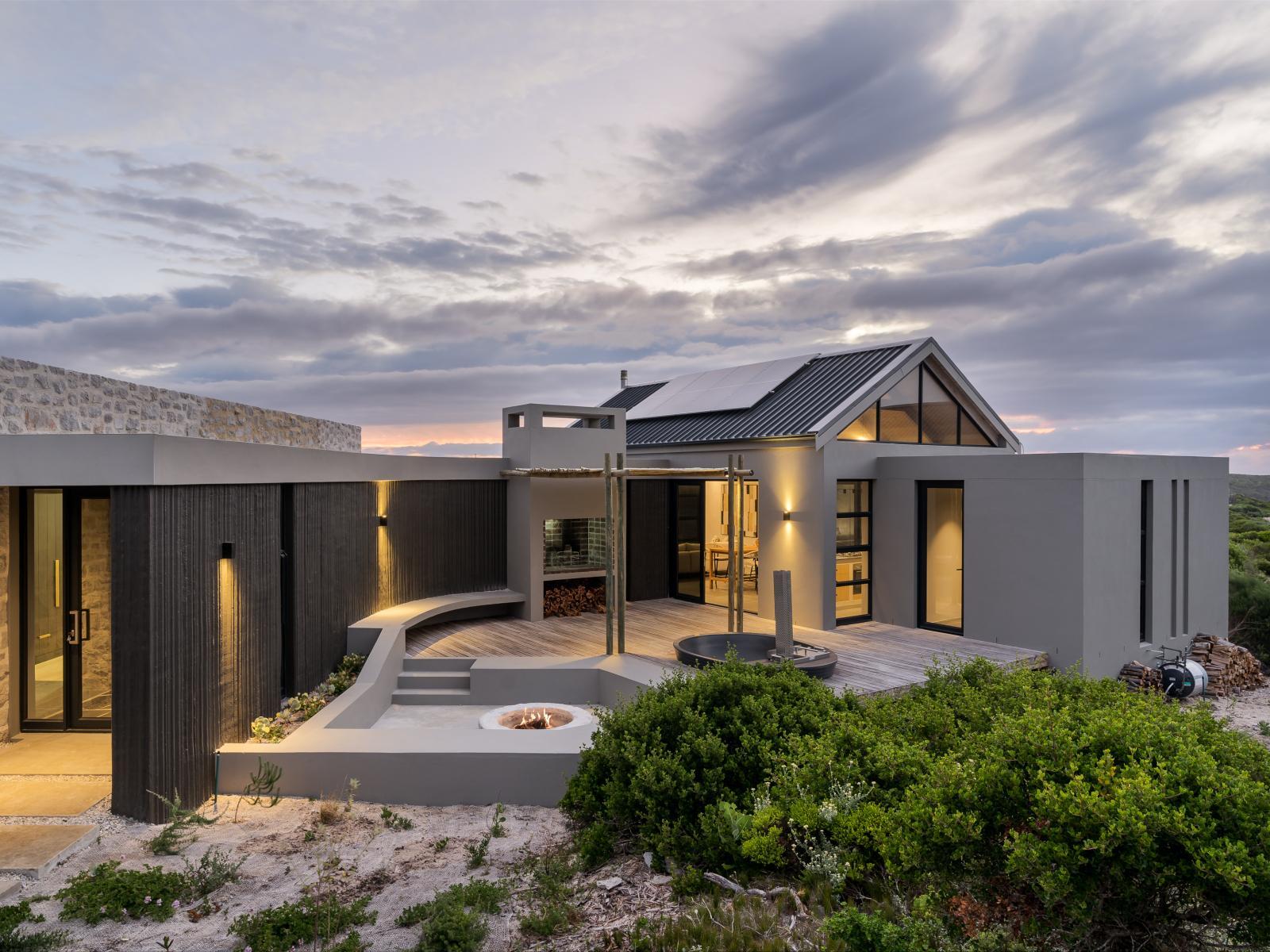 Romansbaai Collection