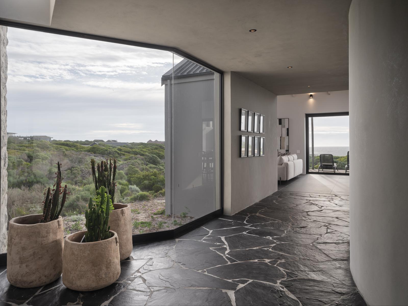 Romansbaai Collection