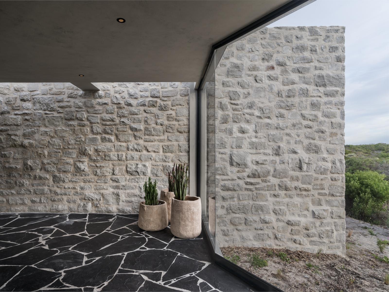 Romansbaai Collection