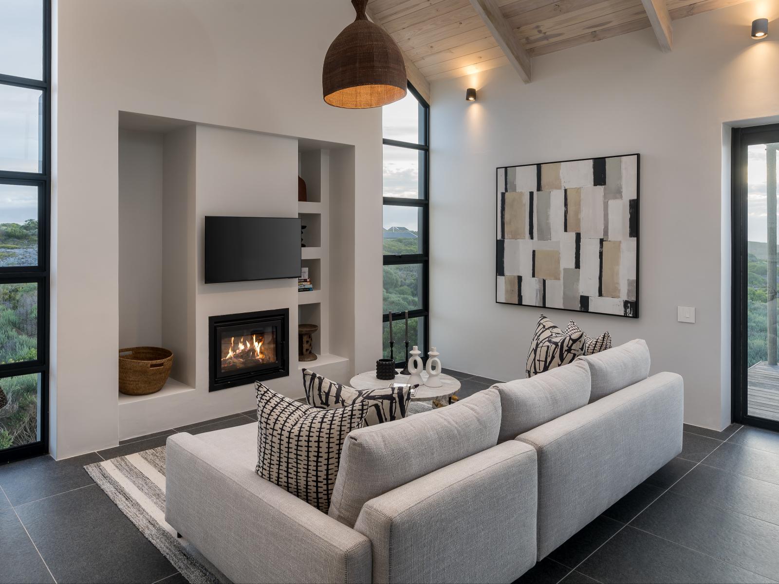 Romansbaai Collection