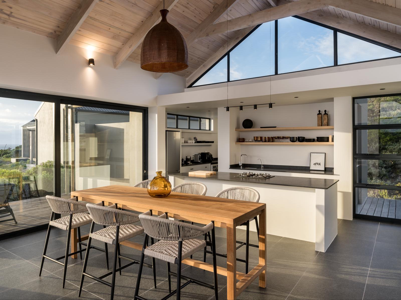 Romansbaai Collection