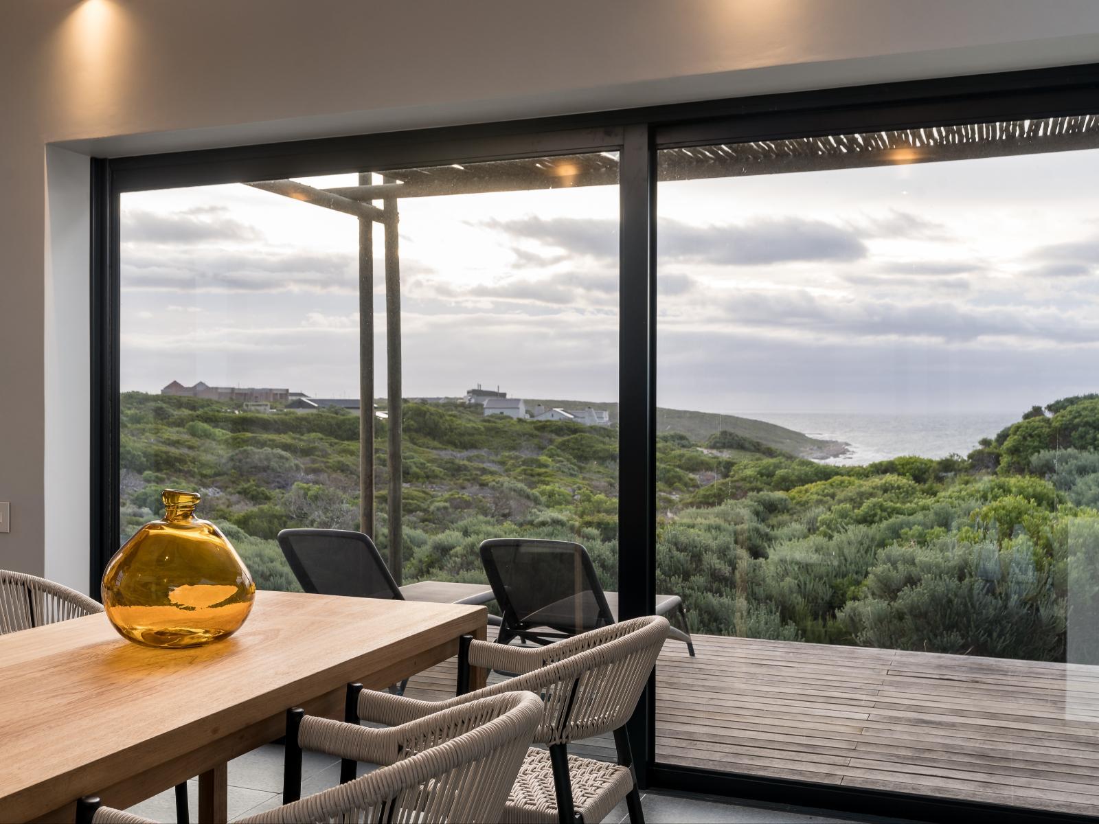 Romansbaai Collection