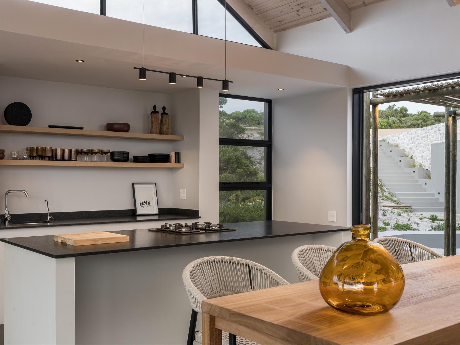 Romansbaai Collection
