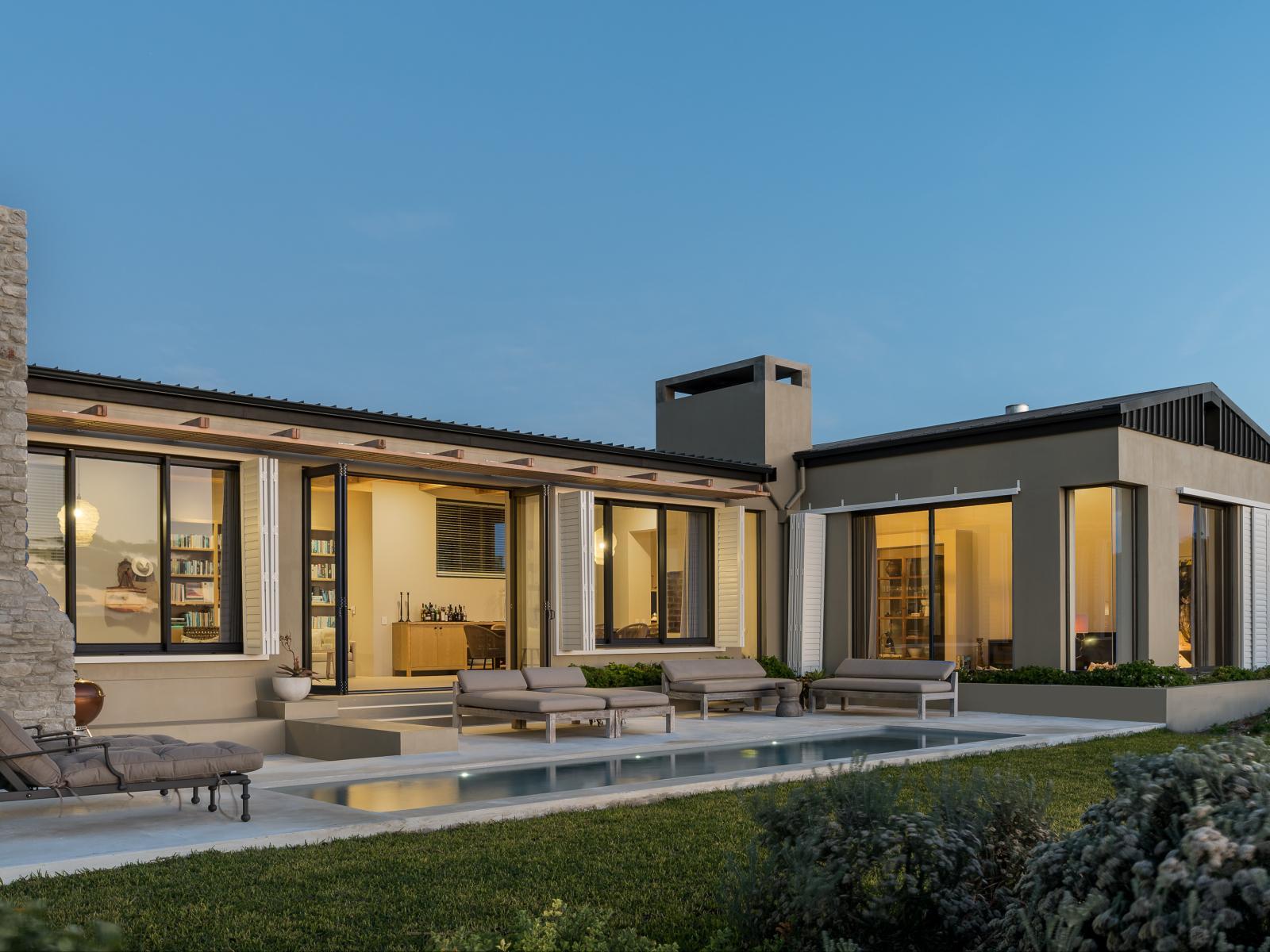 Romansbaai Collection