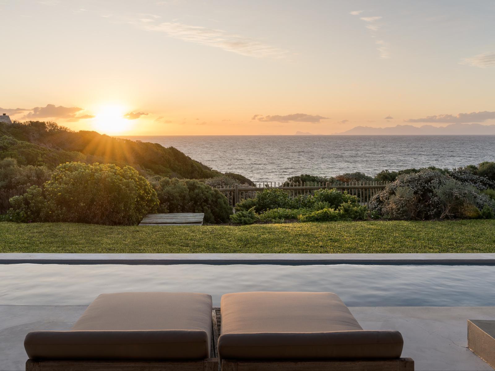 Romansbaai Collection