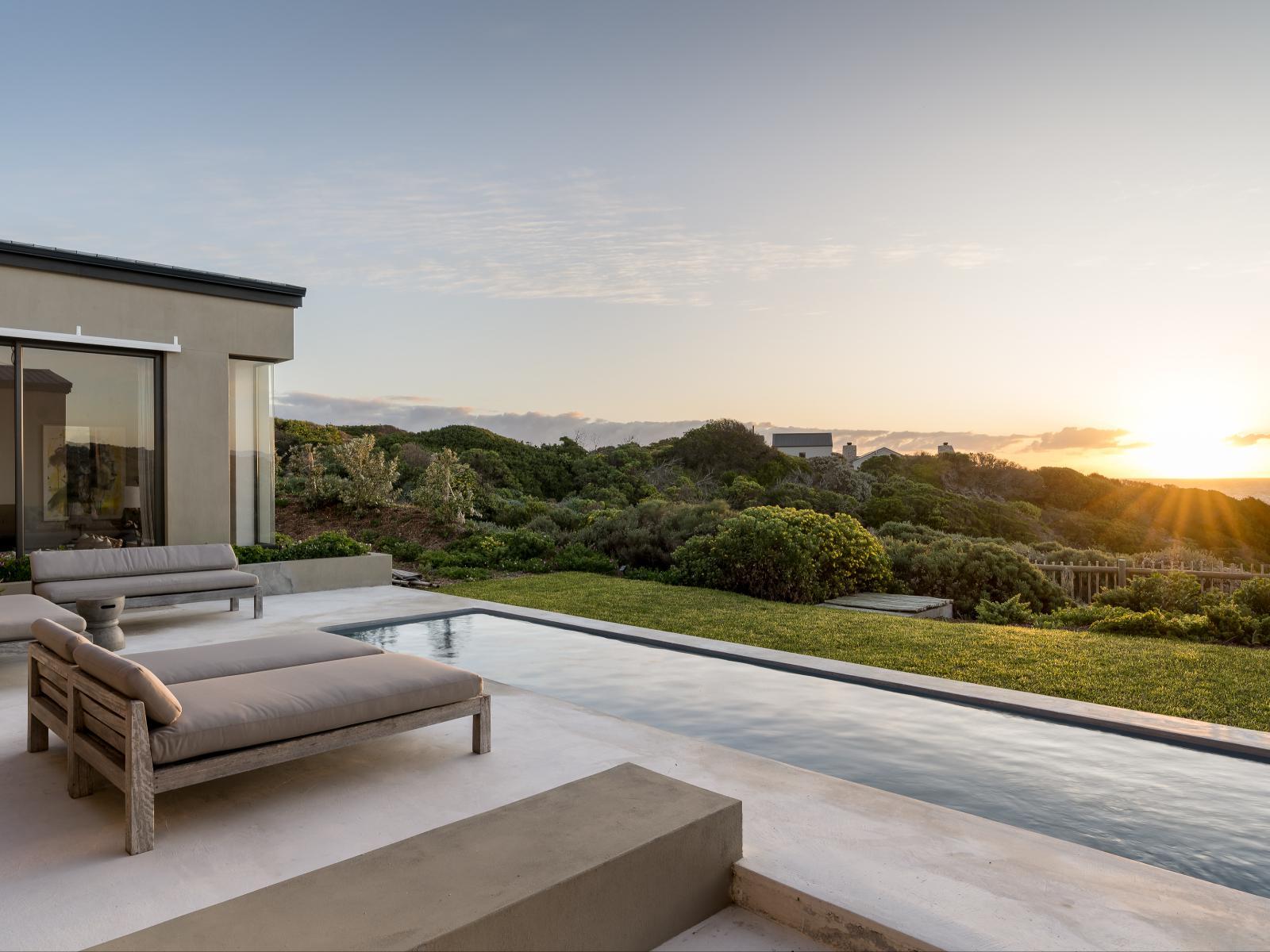 Romansbaai Collection