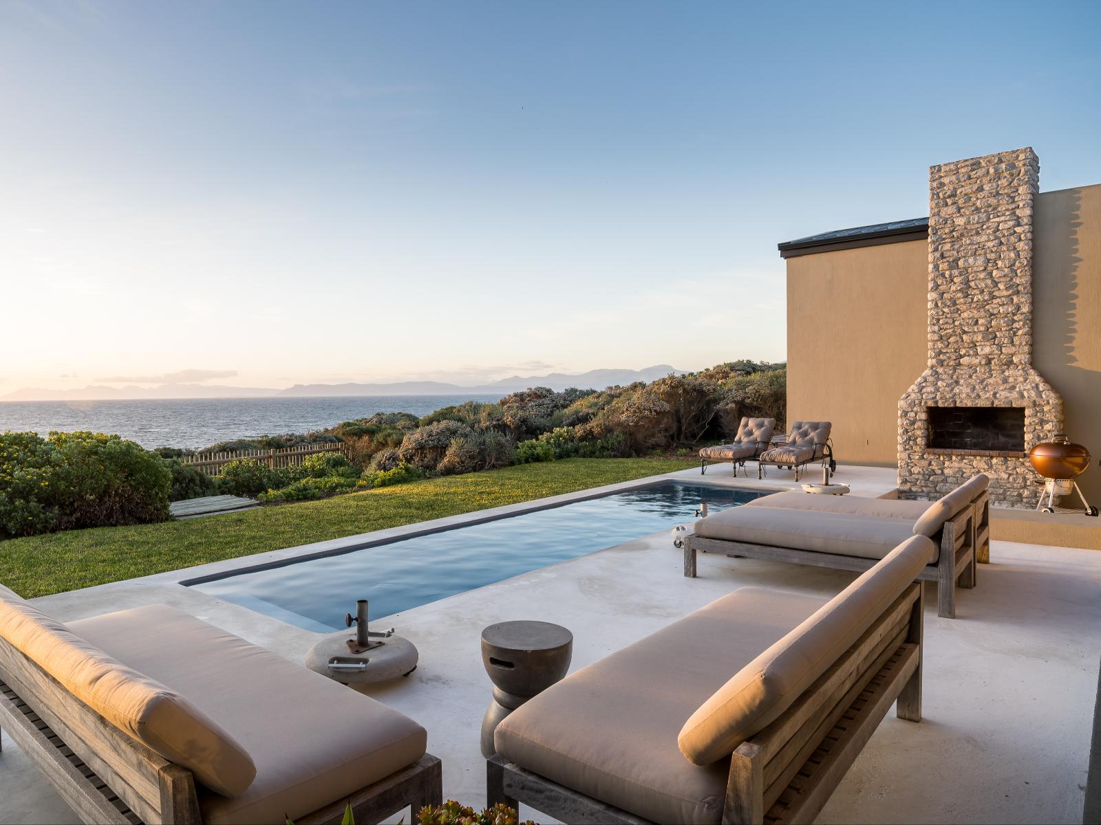 Romansbaai Collection