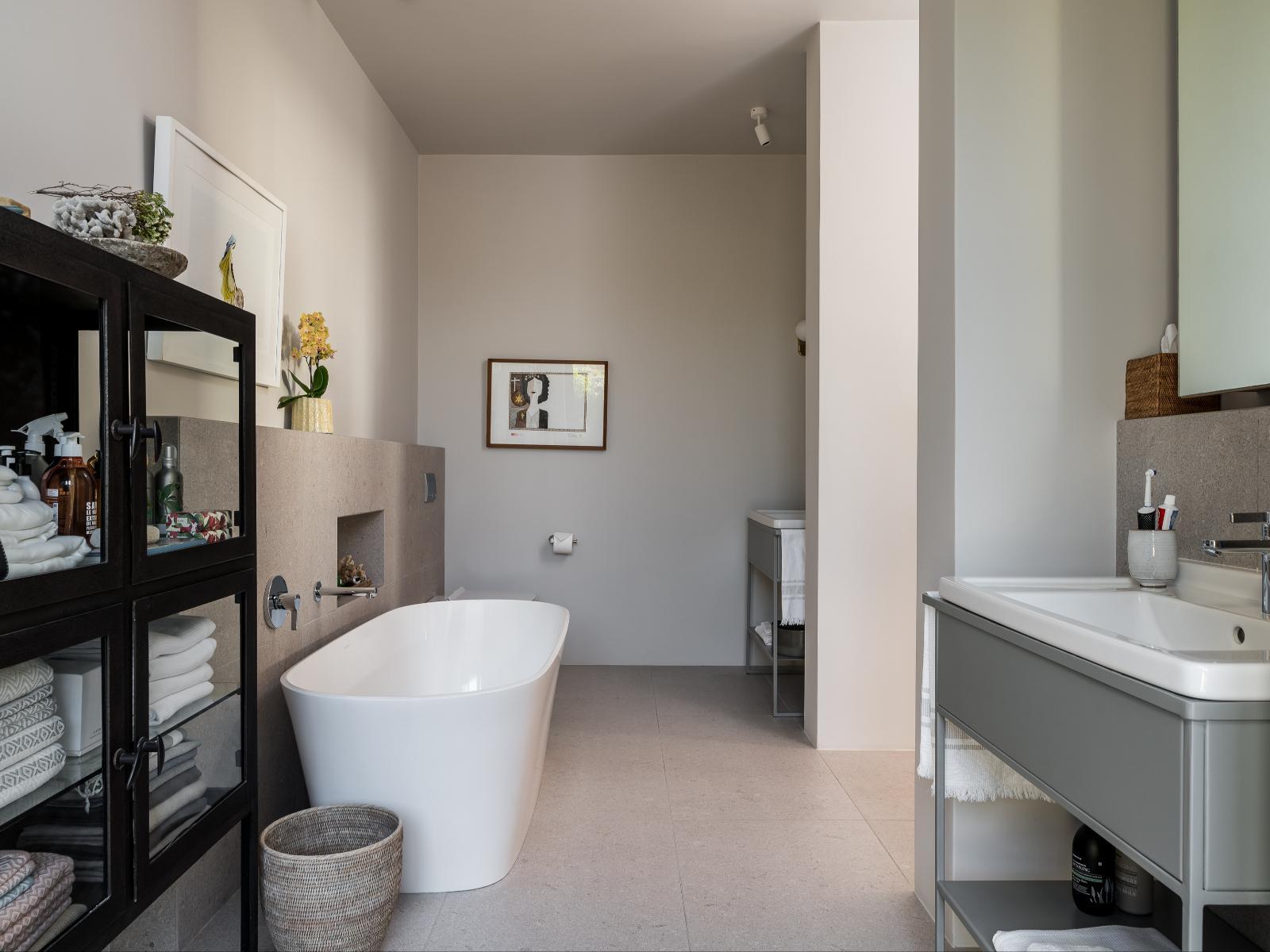 Romansbaai Collection